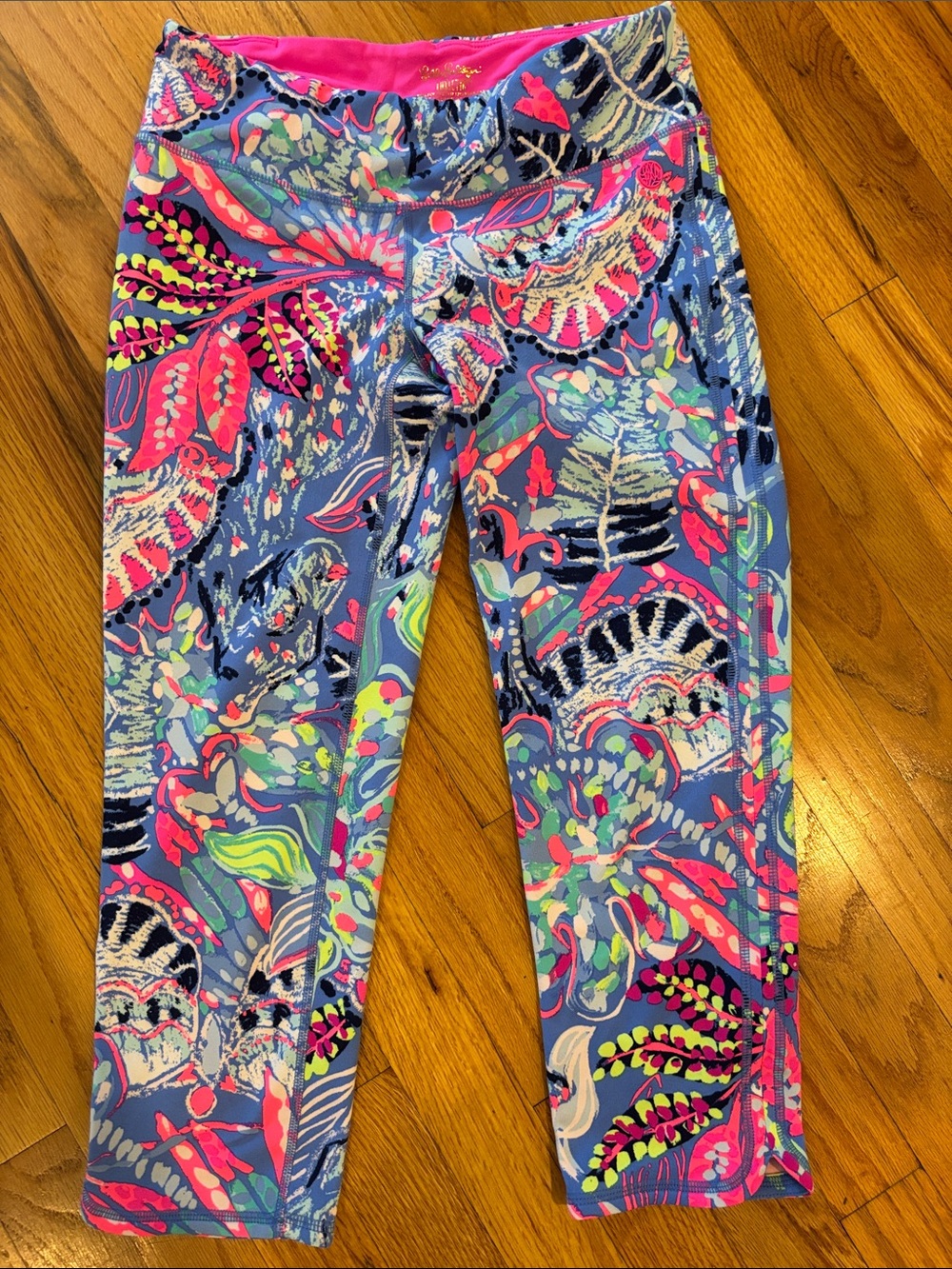 Lilly Pulitzer - Medium - Luxletic Capri Length Pants